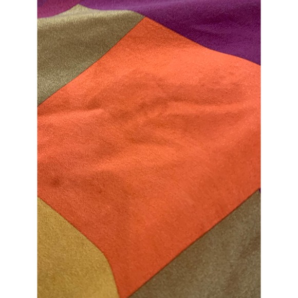 Vintage Liz Claiborne 32" x 34" silky scarf with geometric pattern,  needs TLC - Picture 4 of 8